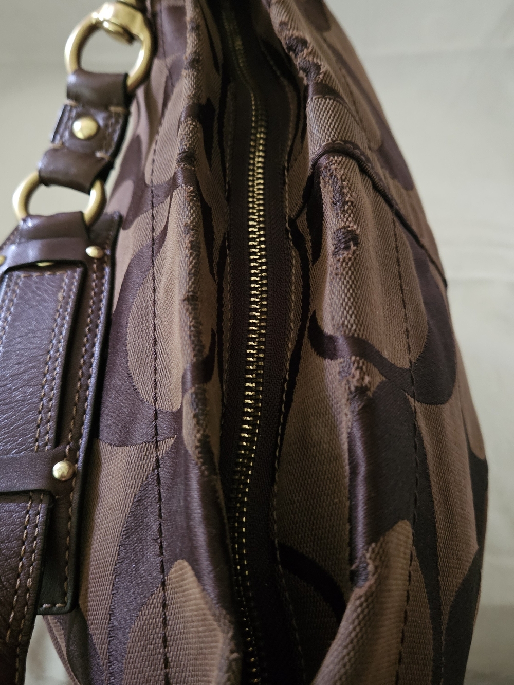 Coach Carly Signature Hobo Bag - Picture 12 of 16